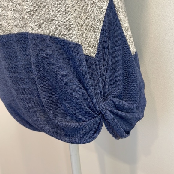 She + Sky Color Block Tee Top - Picture 2 of 5